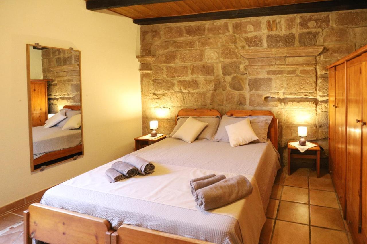 Bed and Breakfast La Favola Antica à Castelsardo Extérieur photo