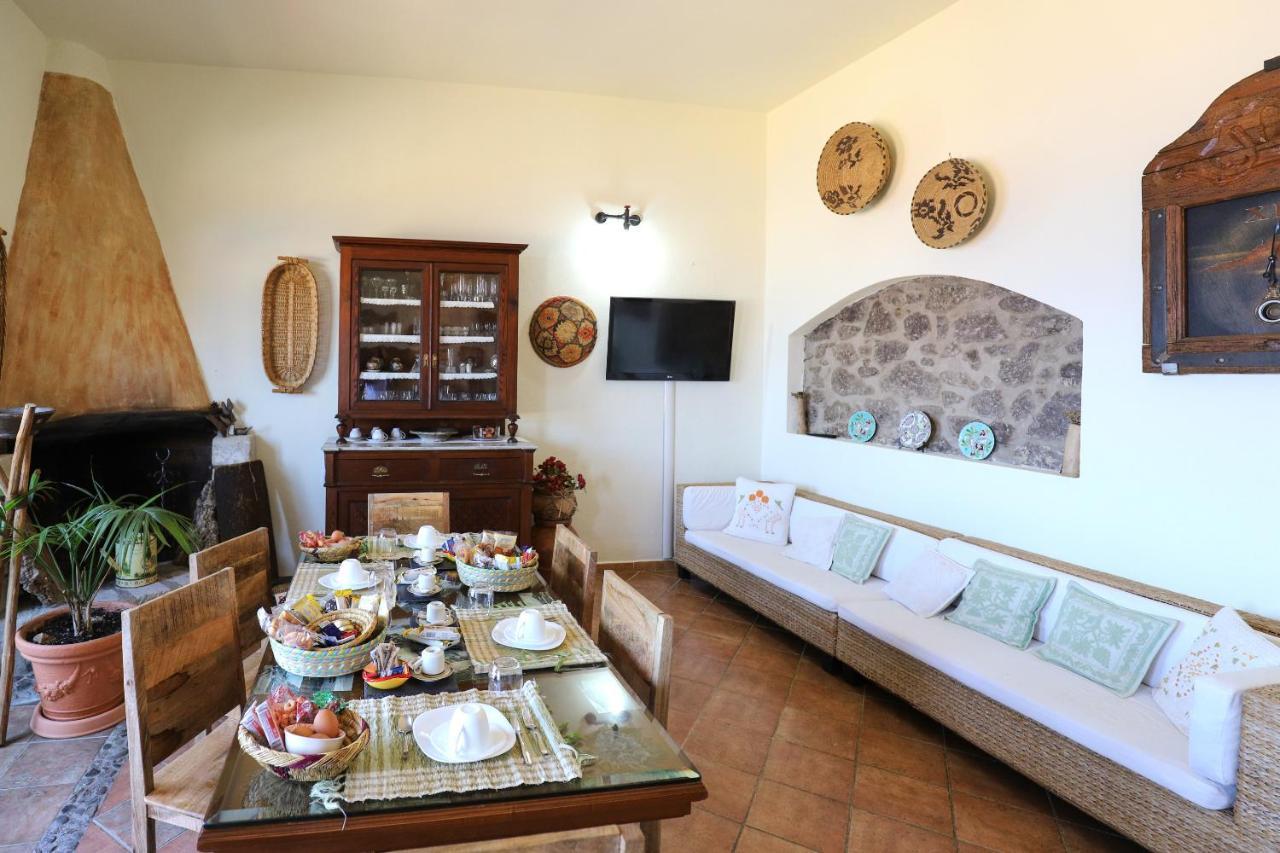 Bed and Breakfast La Favola Antica à Castelsardo Extérieur photo