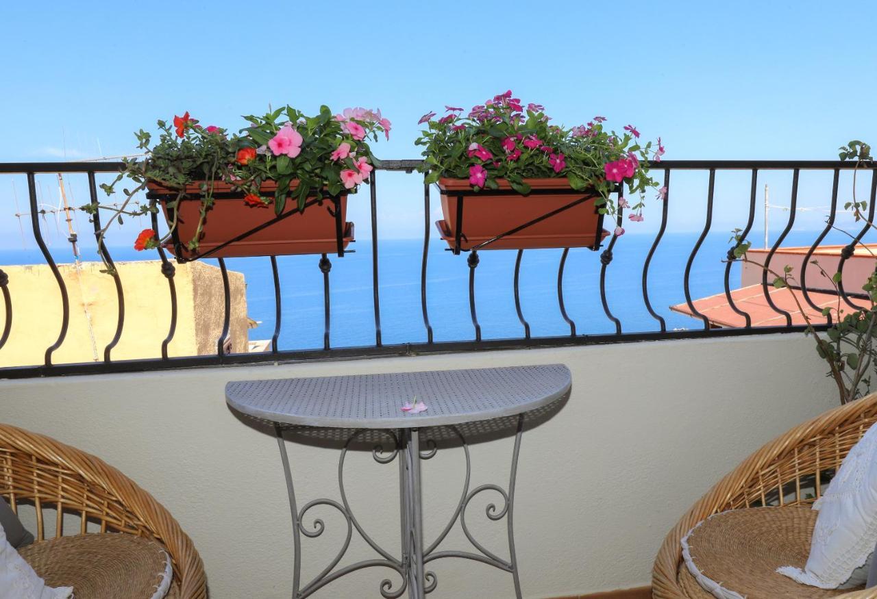 Bed and Breakfast La Favola Antica à Castelsardo Extérieur photo